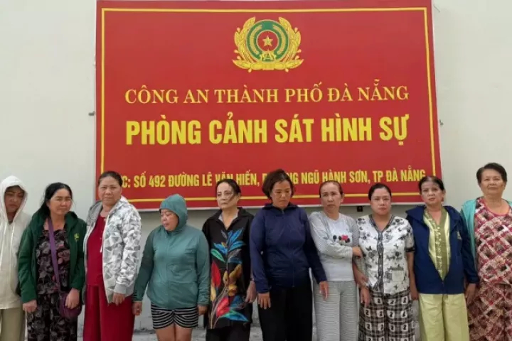 Triệt phá tụ điểm đánh bạc toàn 'quý bà' ở Đà Nẵng