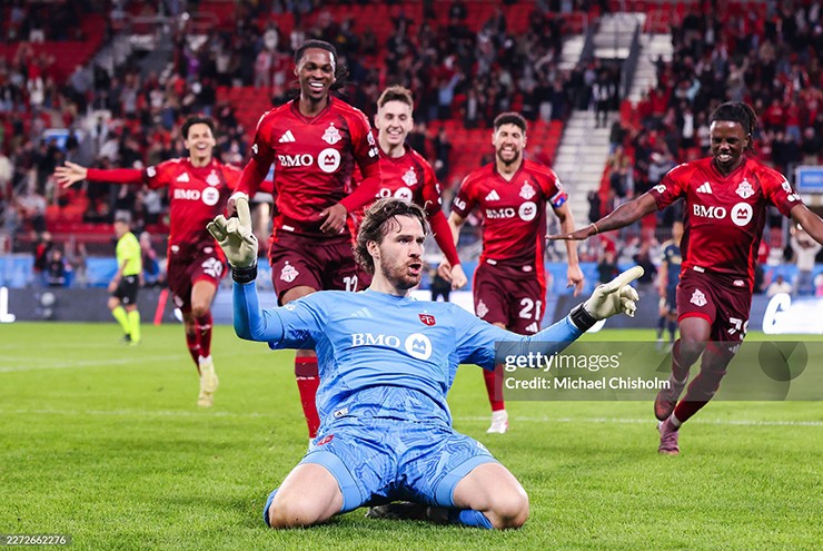 Điên rồ giải MLS của Messi: Thủ môn ghi bàn phút 90+6, tái hiện kỳ tích 16 năm