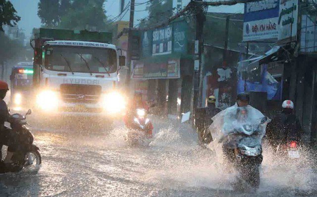 Không khí lạnh gây mưa dông cho nhiều khu vực.