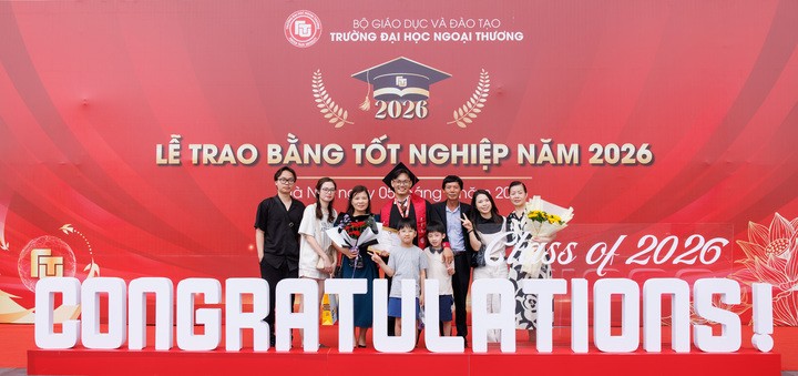 Bảng thành tích dày đặc của nam sinh Ngoại thương vừa tốt nghiệp xuất sắc - 2