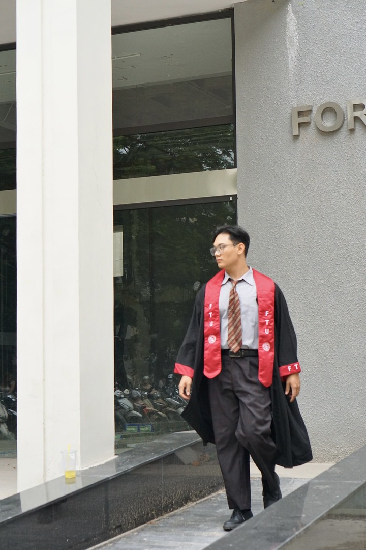 Bảng thành tích dày đặc của nam sinh Ngoại thương vừa tốt nghiệp xuất sắc - 4