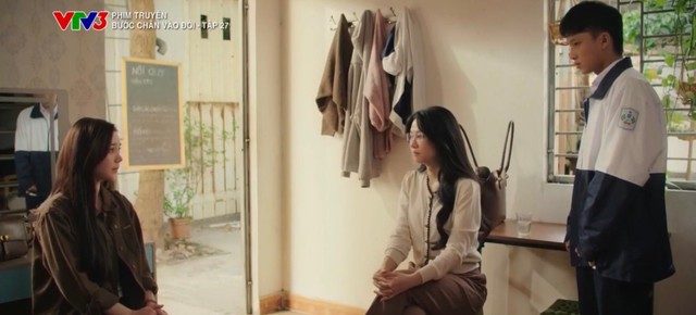 Thương và Giang xảy ra tranh cãi về vấn đề học tập của Minh. Ảnh VTV