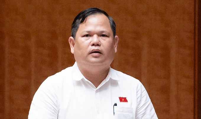 Phó chủ tịch Hiệp hội Doanh nghiệp Cà Mau Nguyễn Duy Thanh phát biểu tại phiên họp sáng 23/4. Ảnh: Media Quốc hội