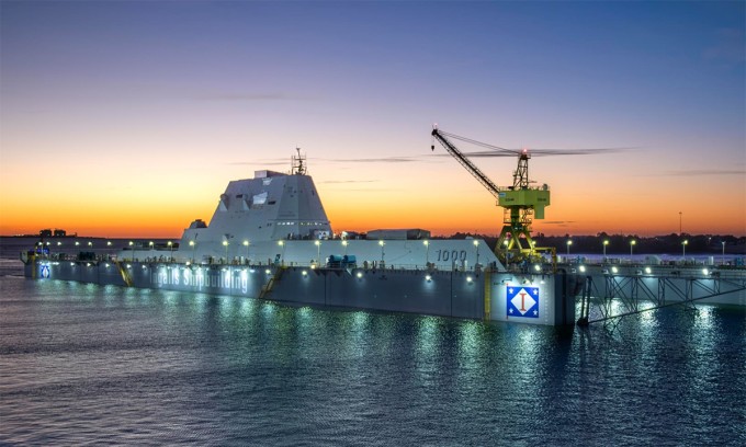 Khu trục hạm USS Zumwalt rời xưởng đóng tàu ở Pascagoula, Mississippi tháng 12/2024. Ảnh: HII