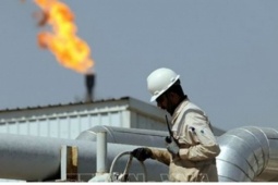 Giá dầu hôm nay 23/4: Giá dầu vượt 100 USD/thùng sau diễn biến tại Hormuz