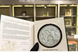 Giá bạc hôm nay 23/4: Giá bạc trong nước và thế giới tiếp tục giảm