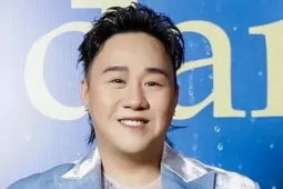 Trung Quân đối mặt với sụp đổ