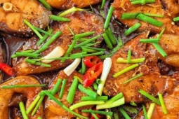 Loại cá giàu axit béo, ít xương dăm hơn cá rô, kho cá với loại nước dân dã này thành món ngon hao cơm