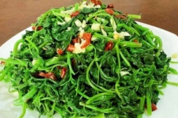 Loại rau dại được ví như "siêu thực phẩm" bị lãng quên, giúp bổ máu, tốt xương, ổn định huyết áp, trộn tỏi ớt cực ngon