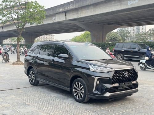 Ảnh thực tế một chiếc Toyota Veloz Cross được rao bán.