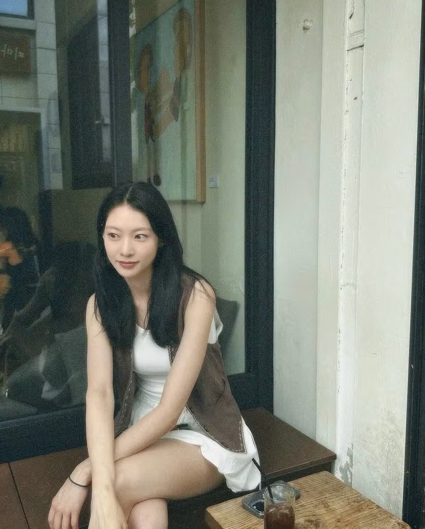Phong cách chuẩn "bạn gái nhà bên" của "Đại phi Perfect Crown" Gong Seung Yeon - 5