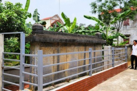 VIDEO: Hiện trạng 2 tấm bia cổ 300 năm ở Thanh Hóa sau khi báo chí phản ánh