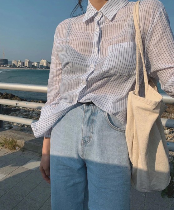 Sơ mi xuyên thấu thanh lịch, nổi bật như Lương Thùy Linh - 10