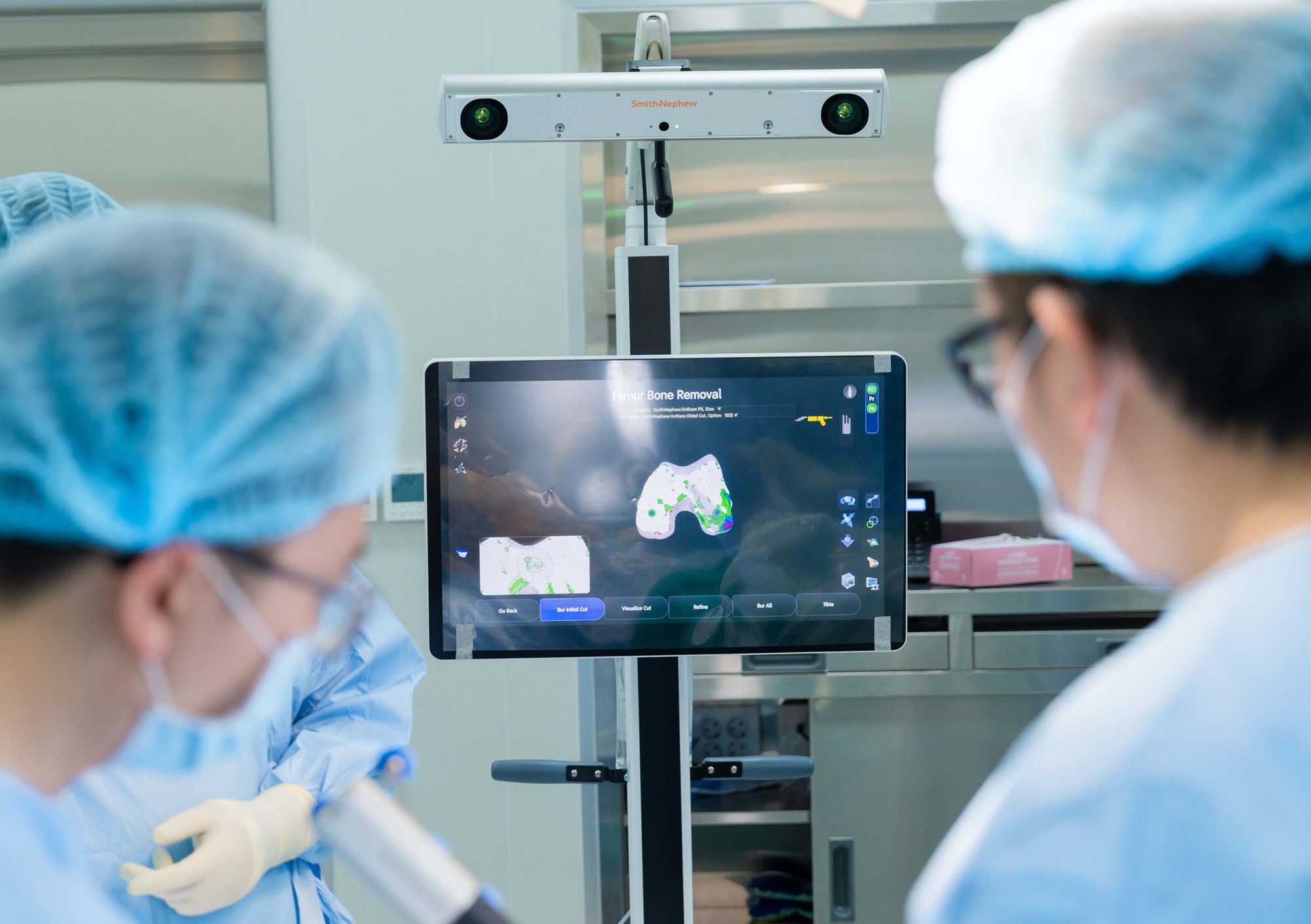 Robot CORI tích hợp AI xuất xứ từ Mỹ, được triển khai rộng rãi tại nhiều quốc gia có nền y học phát triển.