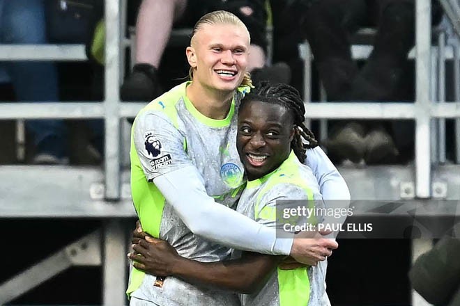 Haaland làm nức lòng người hâm mộ Man City