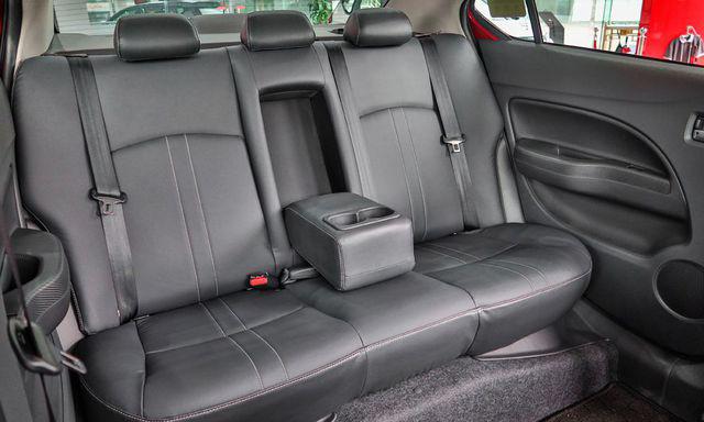 Mitsubishi Attrage bị đánh giá là có phần “thiếu thốn” về trang bị.