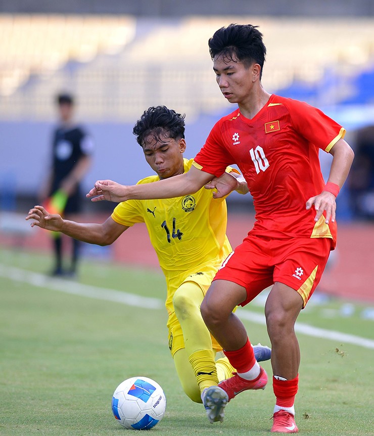 U17 Malaysia thua đậm U17 Việt Nam ở vòng bảng hôm 13/4.