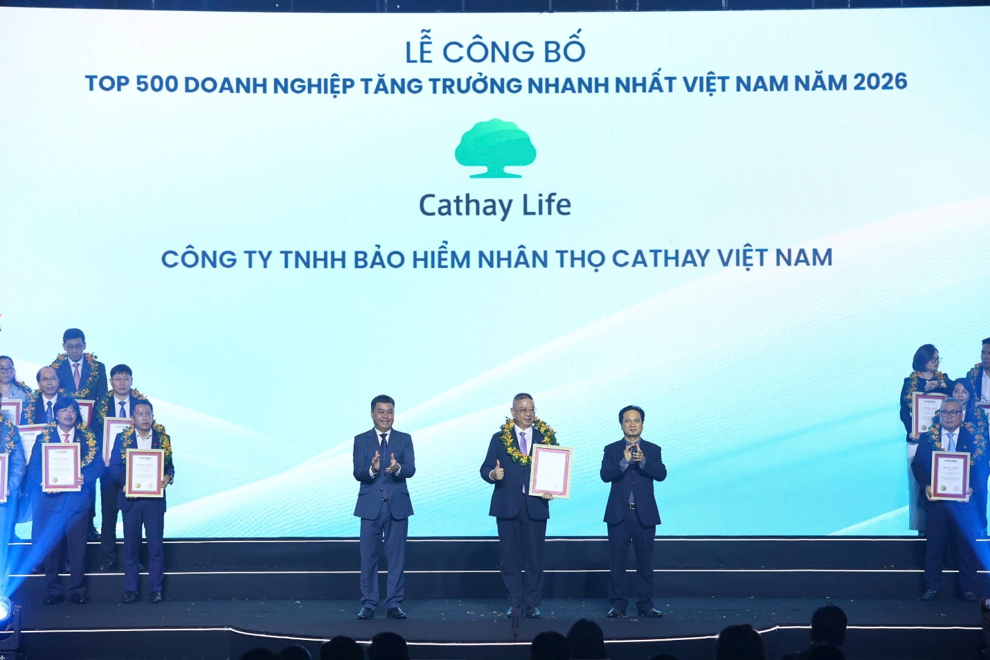 Cathay Life Việt Nam vào top 50 Doanh nghiệp tăng trưởng xuất sắc năm 2026 - 2