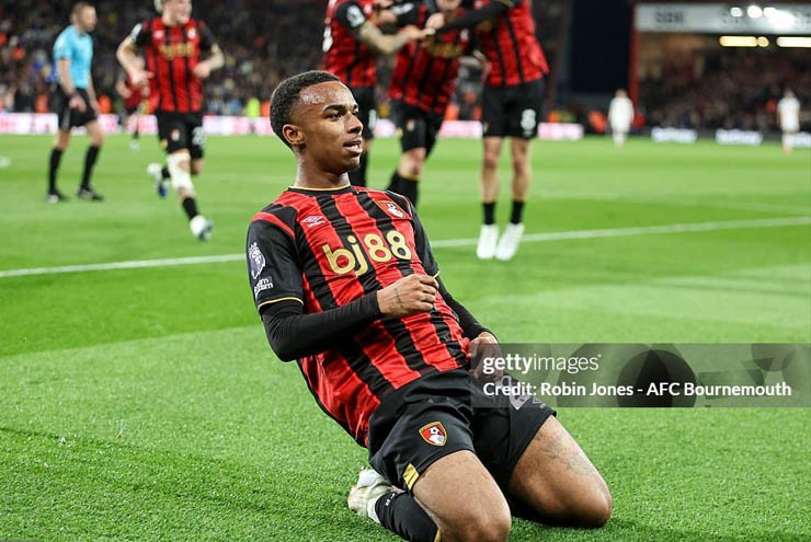 Bournemouth mở điểm