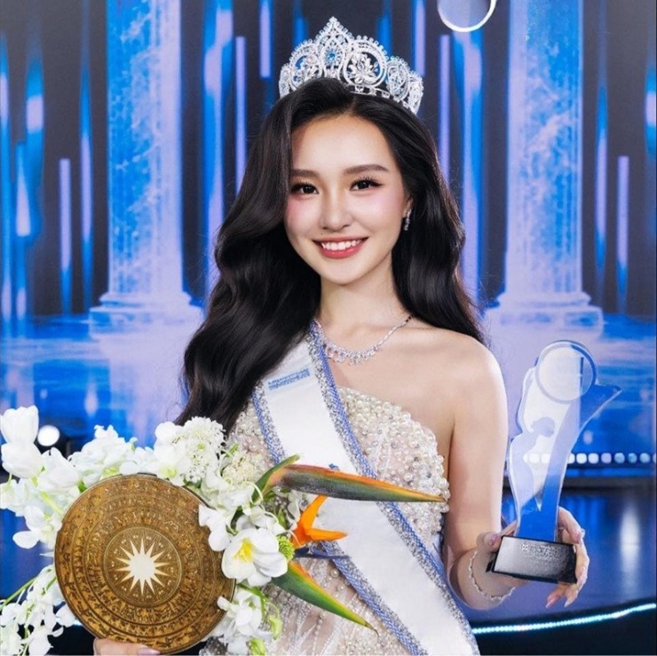 Á hậu Lê Phương Khánh Như.