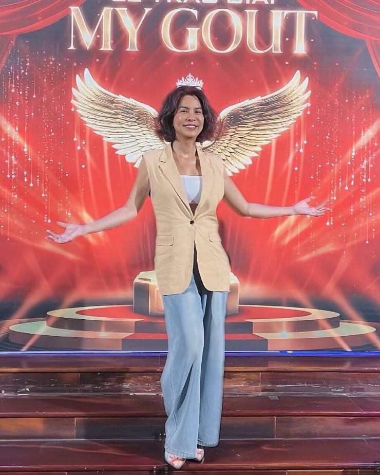 Ảnh sao 24/4: Thảo Trang khoe bạn trai mới - 10