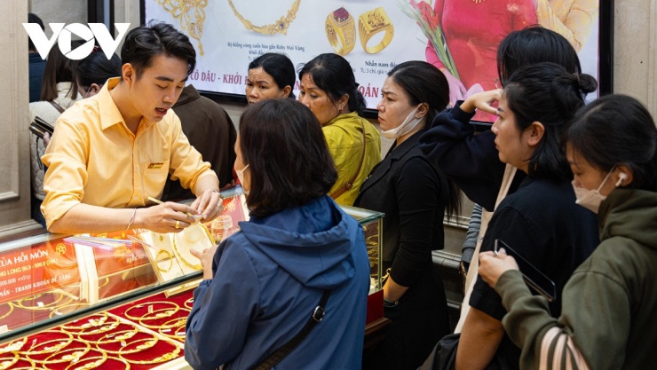 Ước tính hàng trăm tấn vàng, trị giá hàng chục tỷ USD, vẫn đang nằm trong dân (Ảnh minh họa)