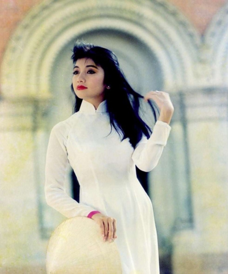 Hình ảnh trên lịch được coi là biểu tượng của hoa hậu Lý Thu Thảo. (Ảnh: TLP)