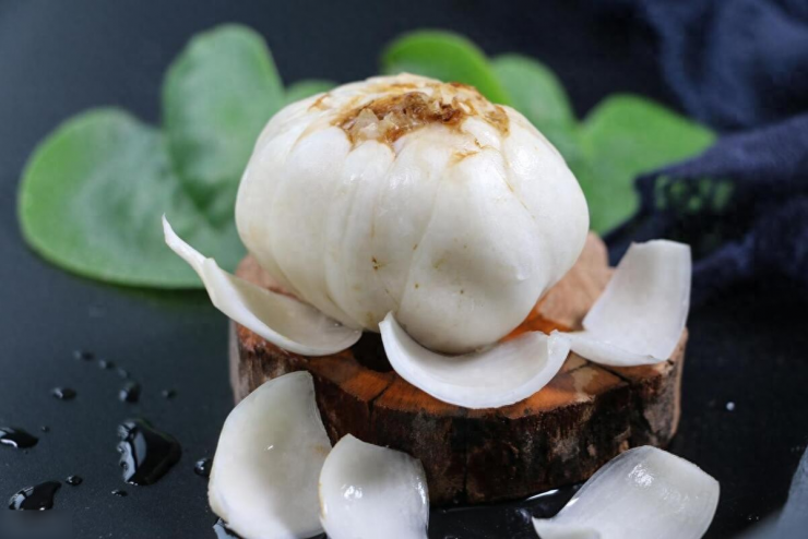 Củ bách hợp hay còn gọi là tỏi rừng