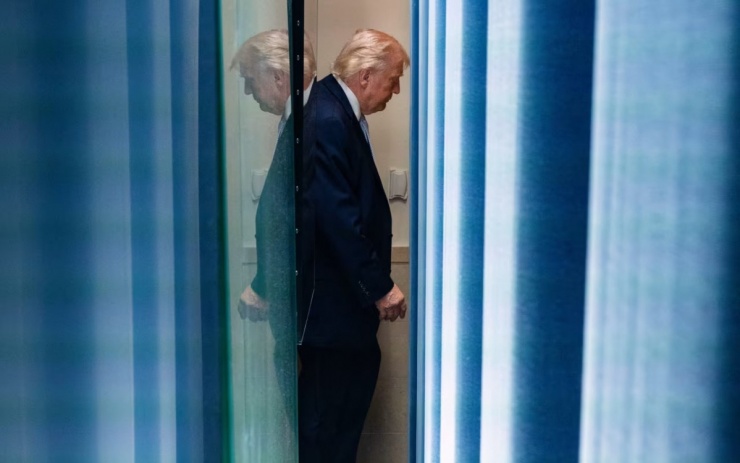 Sức ép nội bộ lên Tổng thống Trump về cuộc chiến với Iran - 1