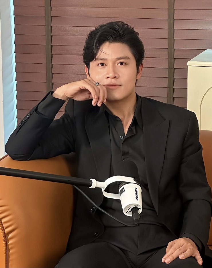 Nhạc sĩ Nguyễn Văn Chung đã rất xúc động khi nghe Thanh Huyền thể hiện ca khúc "Nỗi đau giữa hòa bình".