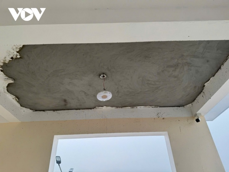 Trường mới 65 tỷ ở Phú Thọ chưa bàn giao đã rơi vữa trần, học sinh phải nhập viện - 15