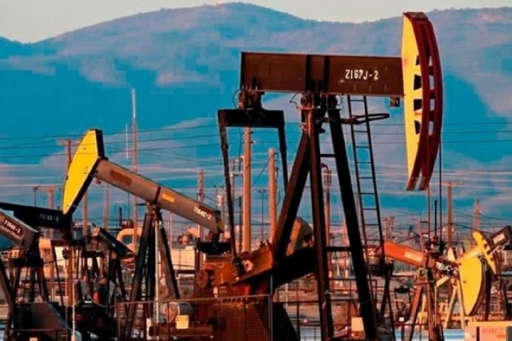 Giá xăng dầu hôm nay 24/4: Tiếp tục tăng