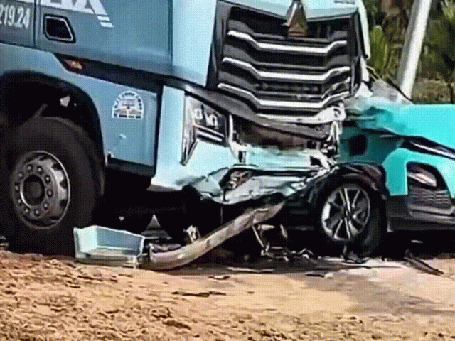 Clip vụ tai nạn khiến người đàn ông tử vong trên đường vào Đắk Lắk thăm người thân