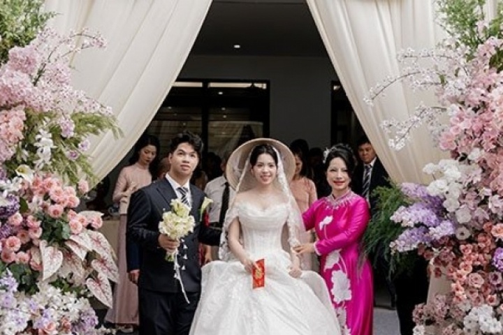 Cô gái Thái Nguyên lấy chồng nhà đối diện, 100 người xếp hàng đón nhà trai