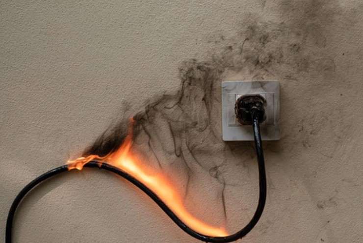 Đừng để xảy ra sự cố cháy nổ khỉ rời khỏi nhà lâu ngày rồi mới hối hận.