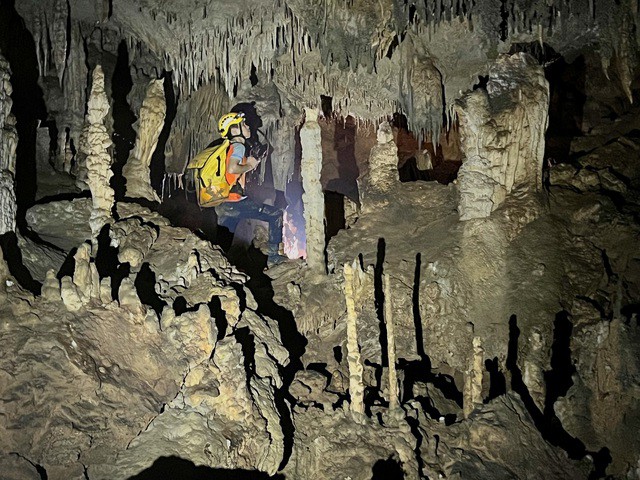 Choáng ngợp với hình ảnh 26 hang động mới ở Phong Nha - Kẻ Bàng vừa phát hiện - 18