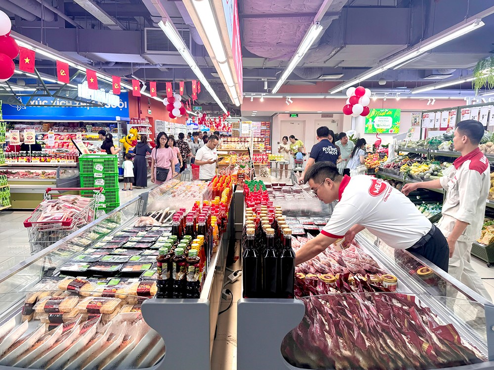 Quầy hàng thịt được sắp xếp gọn gàng, ngăn nắp giúp khách hàng dễ dàng chọn lựa