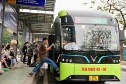 Hà Nội miễn phí xe buýt, metro trong 7 ngày dịp Giỗ Tổ Hùng Vương và 30/4 - 1/5