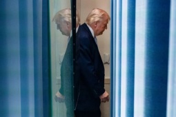 Sức ép nội bộ lên Tổng thống Trump về cuộc chiến với Iran