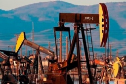 Giá xăng dầu hôm nay 24/4: Tiếp tục tăng