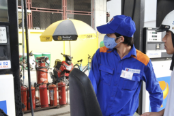 Giá xăng dầu đã hạ 8.280-18.091 đồng/lít từ đỉnh, nhập khẩu tăng đột biến