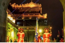 Huế mở cửa Đại Nội về đêm phục vụ khách mùa cao điểm