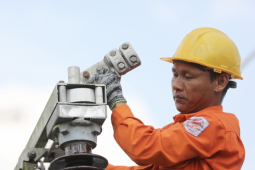 Giá điện buổi tối cao nhất lên tới 5.422 đồng/kWh, áp 6 ngày trong tuần