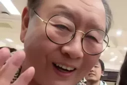 'Trư Bát Giới' Mã Đức Hoa chào khán giả Việt gây sốt