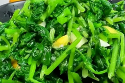 Loại rau dại giúp thanh nhiệt ngày hè, đem trộn tỏi giòn ngọt đưa cơm vô cùng