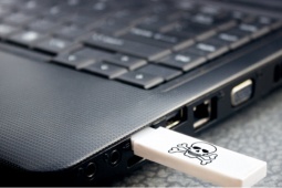 Cứ 2 người dùng Việt Nam thì có 1 người đối mặt với mã độc từ USB