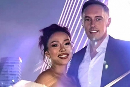 Ảnh sao 24/4: Thảo Trang khoe bạn trai mới