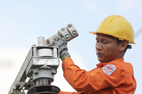 Giá điện buổi tối cao nhất lên tới 5.422 đồng/kWh, áp 6 ngày trong tuần