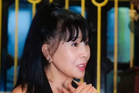 Cuộc sống bên trong nhà phố 50 m2 của NSND Lan Hương và NSƯT Tất Bình