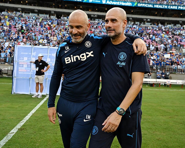 HLV Maresca (bên trái) có mối quan hệ thân thiết với Guardiola